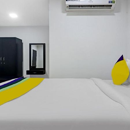 Itsy By Treebo - Lg Grand Inn Haydarabad Dış mekan fotoğraf
